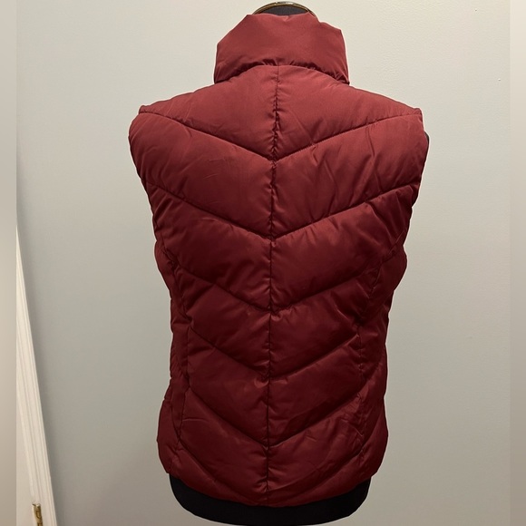 AEROPOSTALE Burgundy Vest Made With Recycled Down Alternative Material Size M - Picture 3 of 5